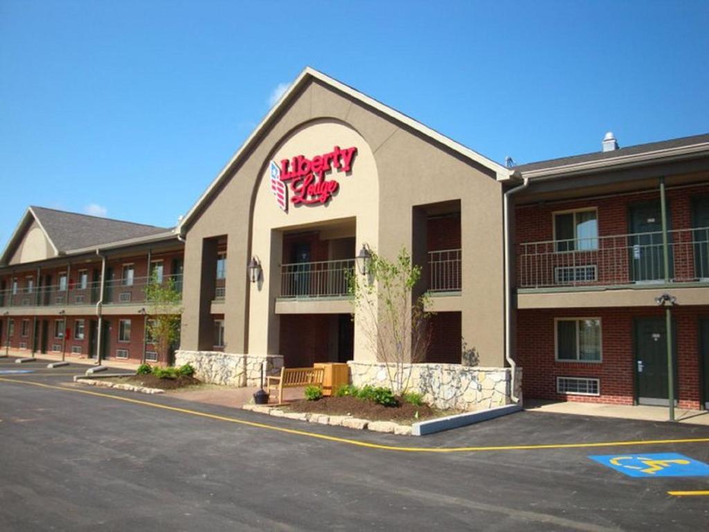 Liberty Lodge Saint Robert Exteriör bild