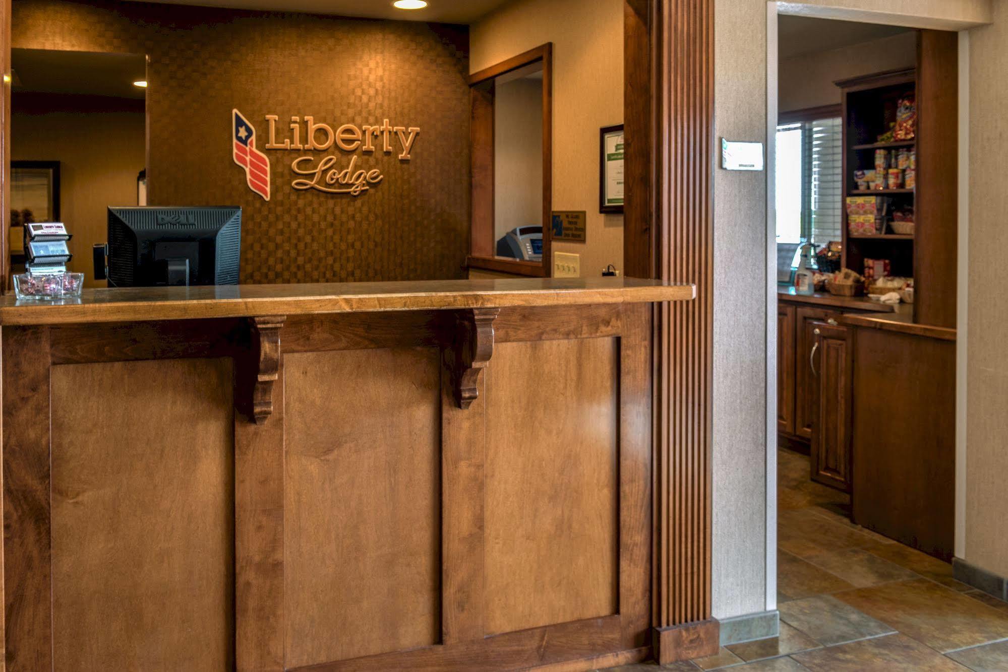 Liberty Lodge Saint Robert Exteriör bild